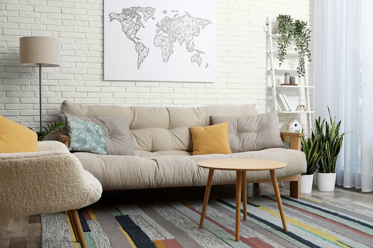 Malowanie cegieł na ścianie